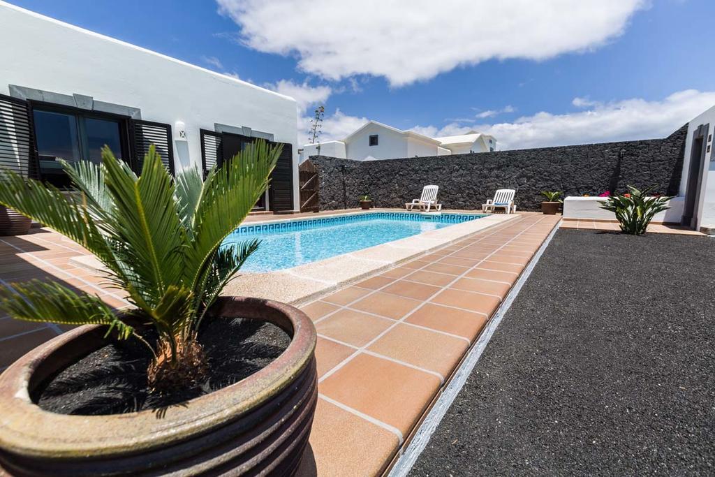 Villa El Faro Playa Blanca  Exterior photo